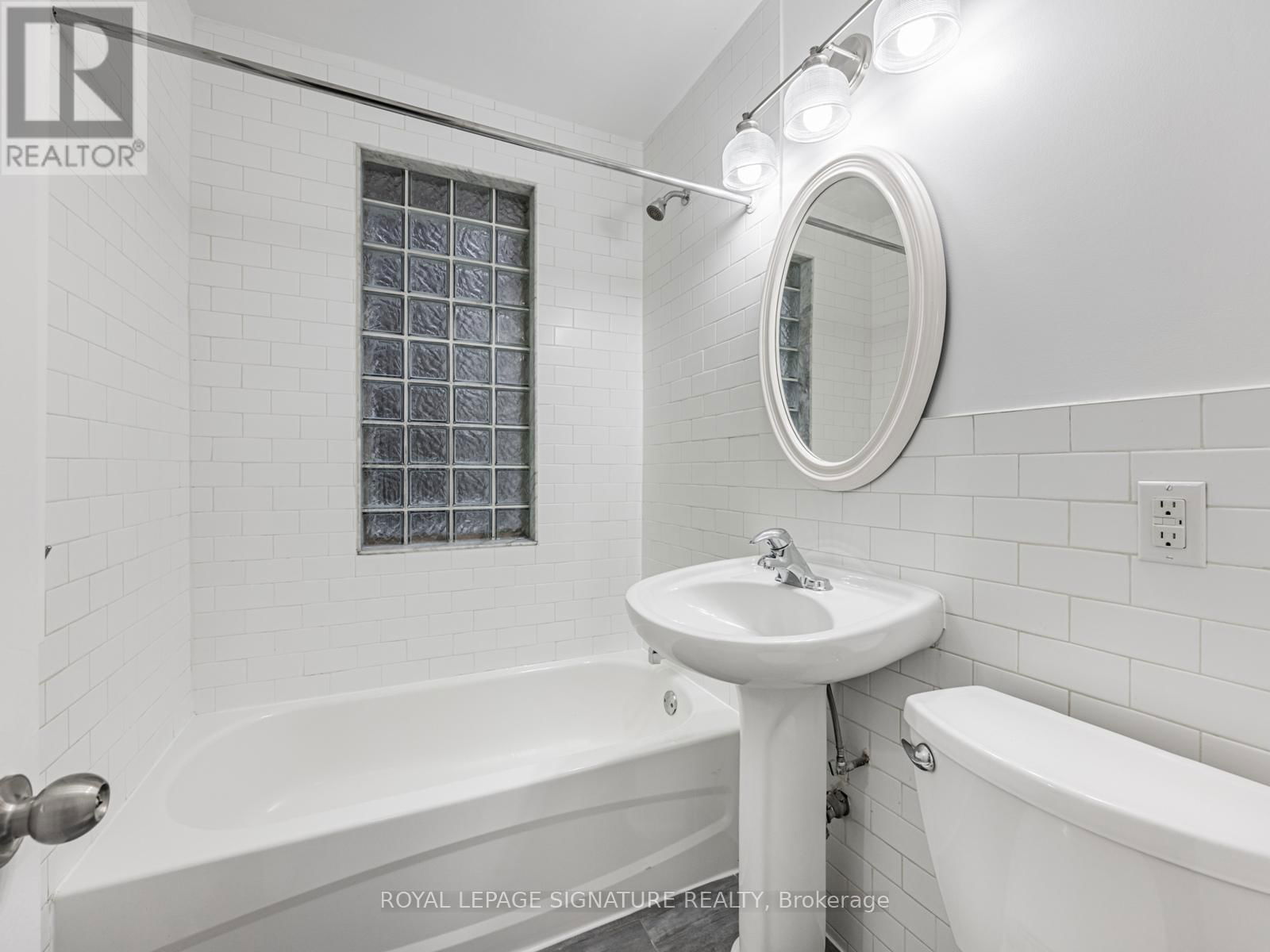 1 - 229 WINONA DRIVE Image 18