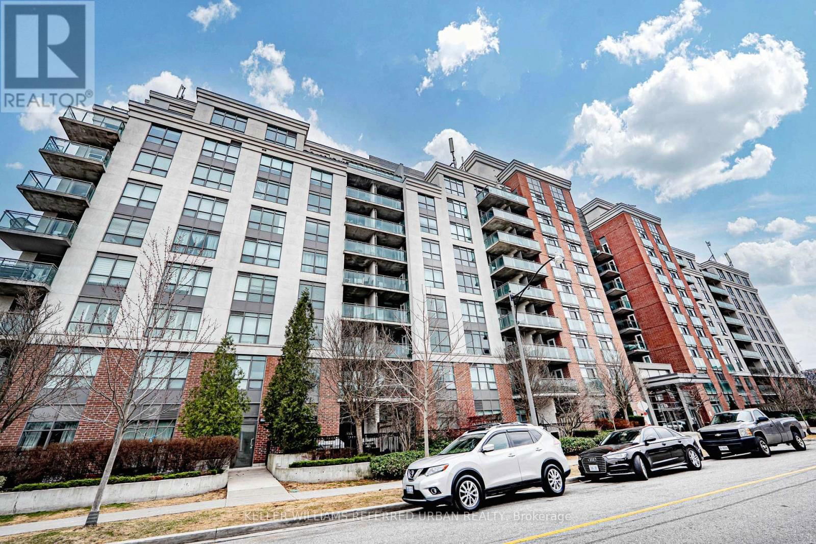 705 - 120 DALLIMORE CIRCLE Image 2