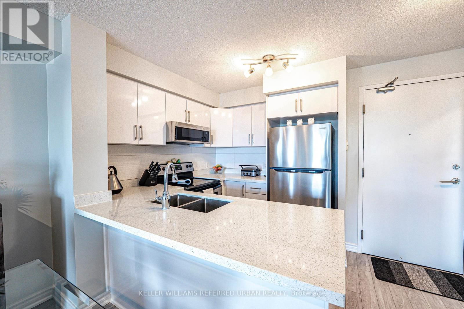 705 - 120 DALLIMORE CIRCLE Image 22