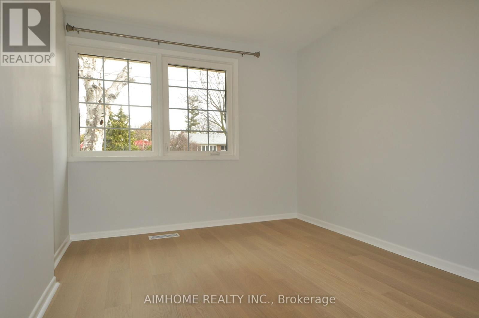2 - 14 DUKINFIELD CRESCENT Image 2