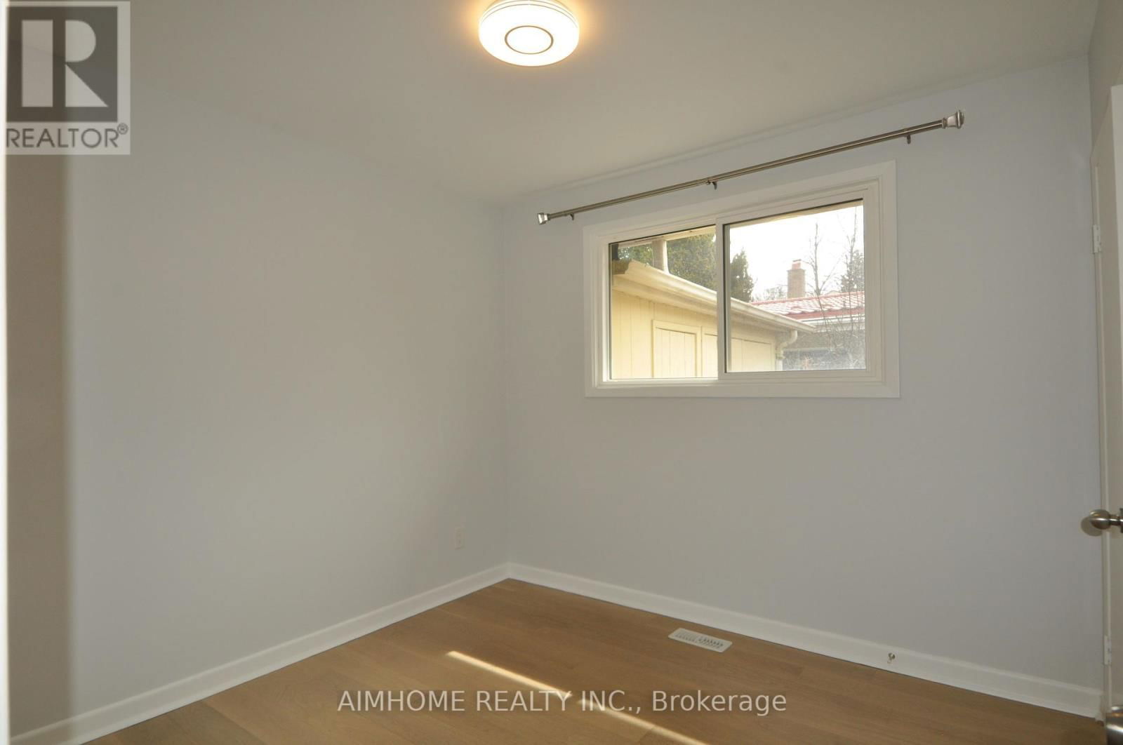 2 - 14 DUKINFIELD CRESCENT Image 6