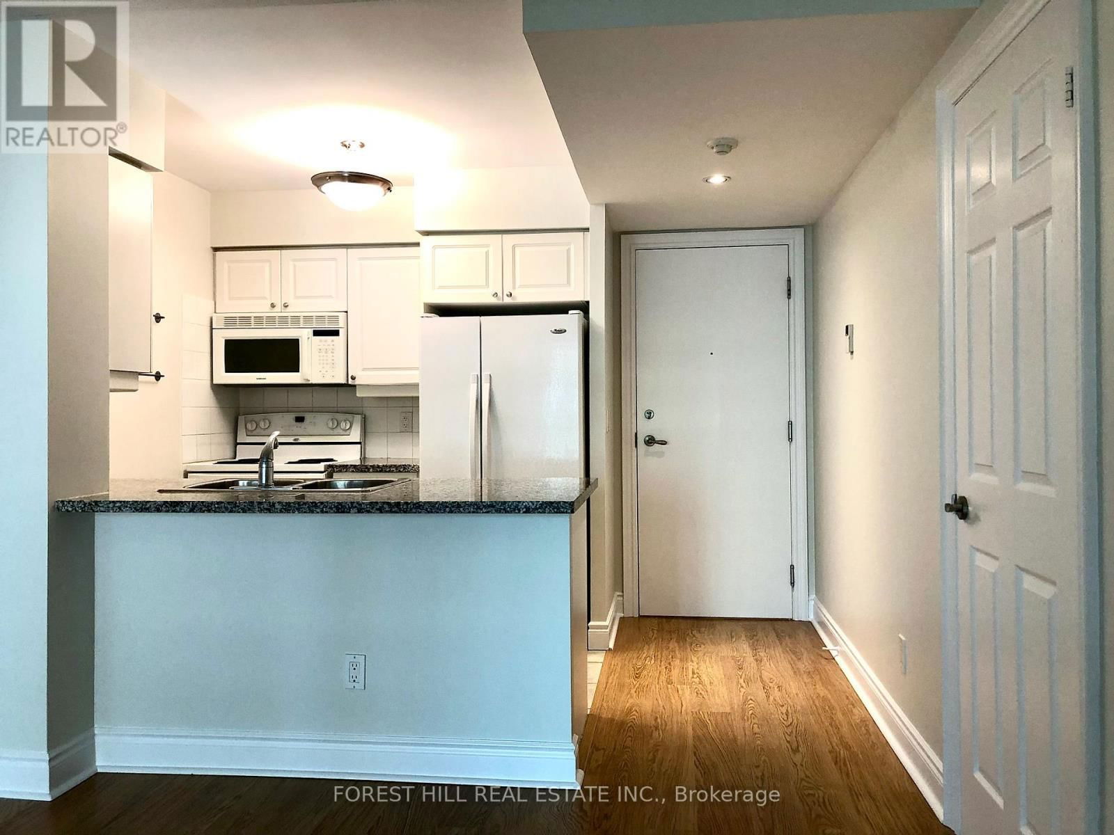 701 - 15 GREENVIEW AVENUE Image 10