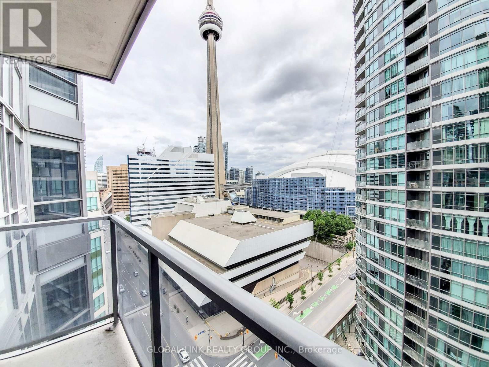 1716 - 20 BLUE JAYS WAY Image 1