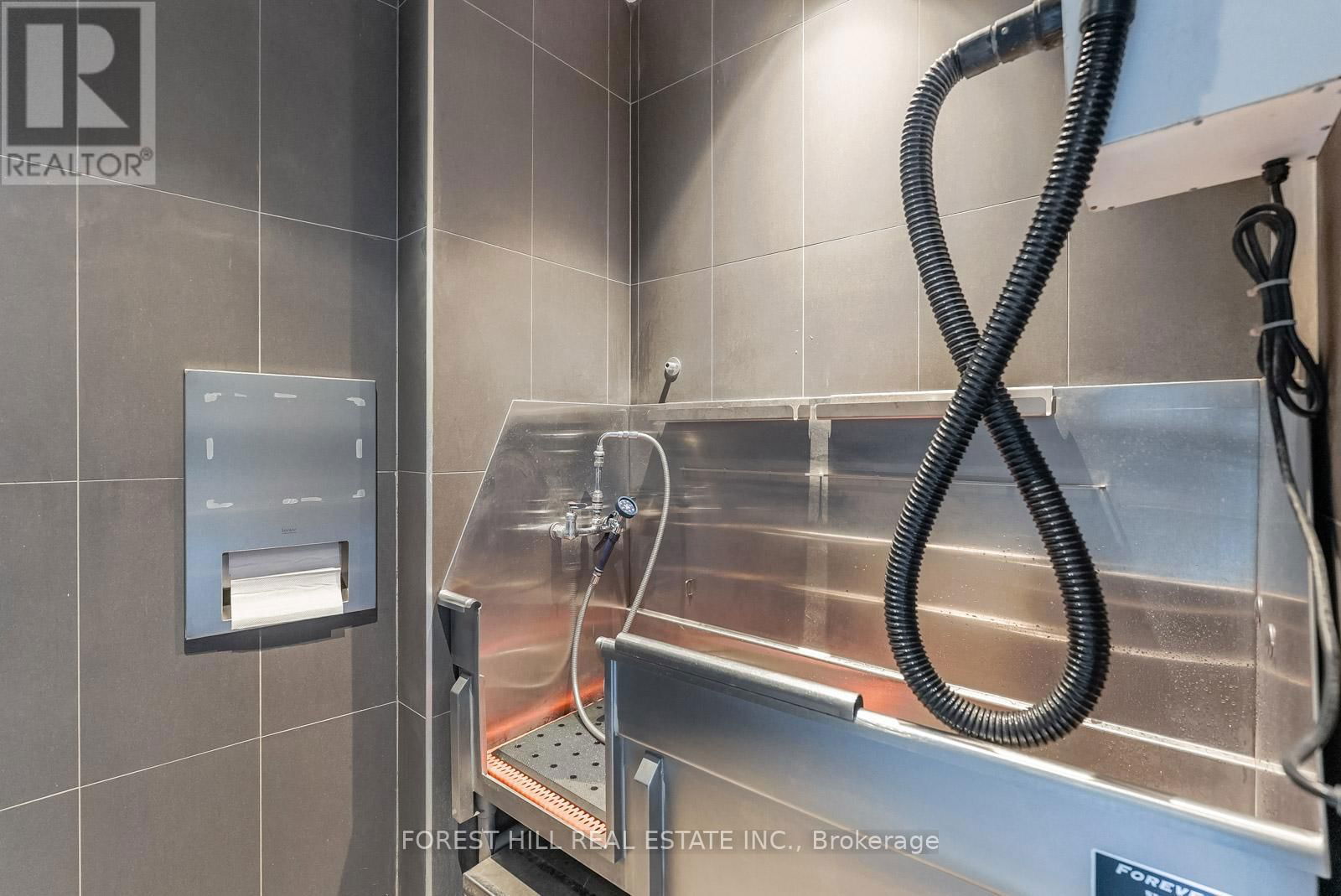 103 - 161 ROEHAMPTON AVENUE Image 33