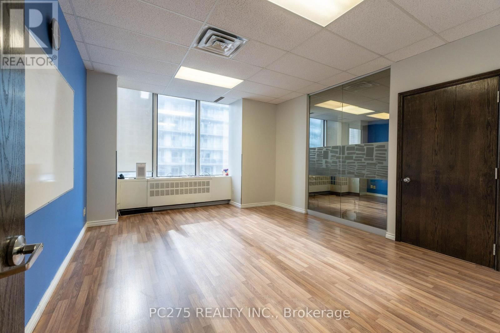 902 - 120 EGLINTON AVENUE EAST Image 9