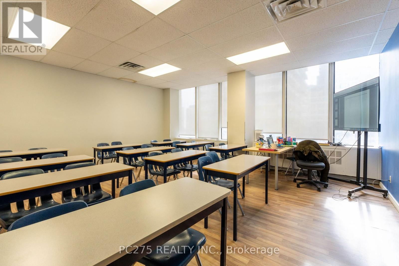 903 - 120 EGLINTON AVENUE EAST Image 1