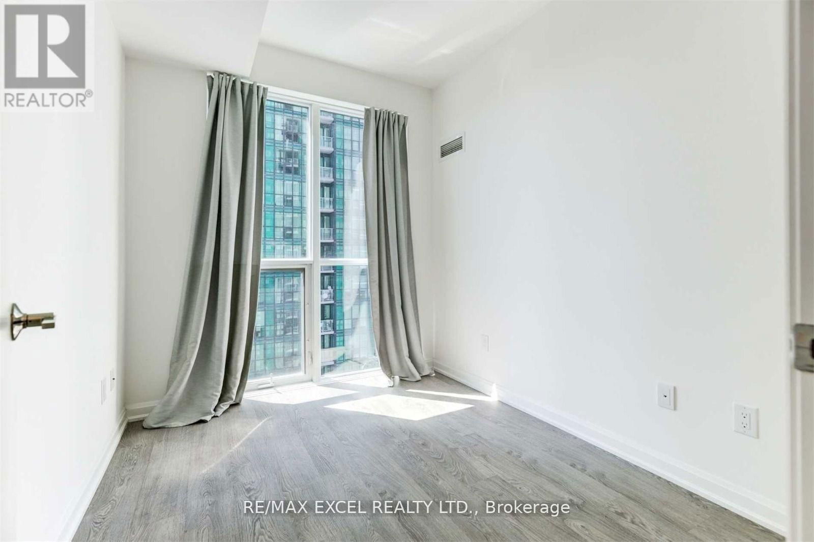 3105 - 9 BOGERT AVENUE Image 2