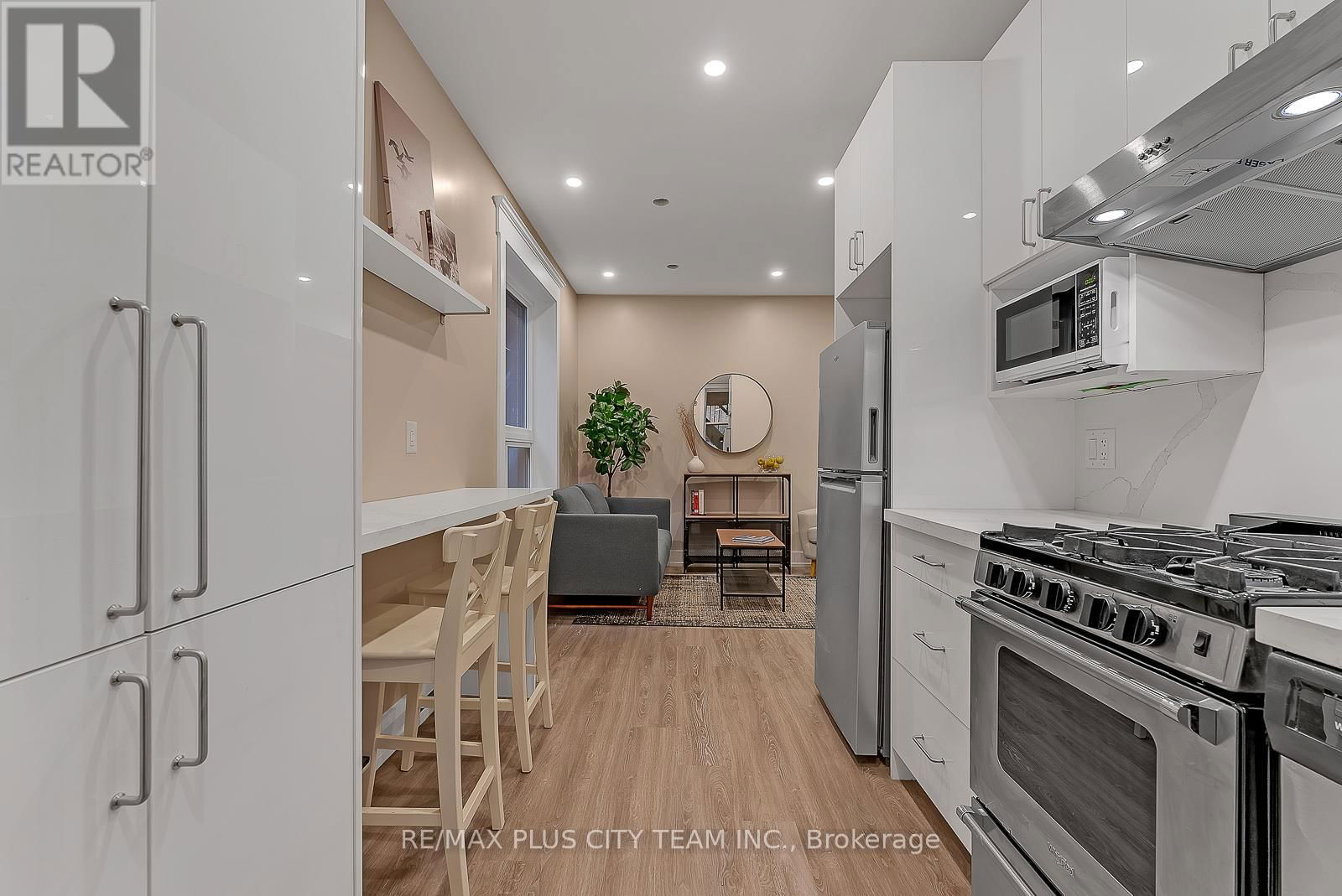 2 - 216 SEATON STREET Image 10