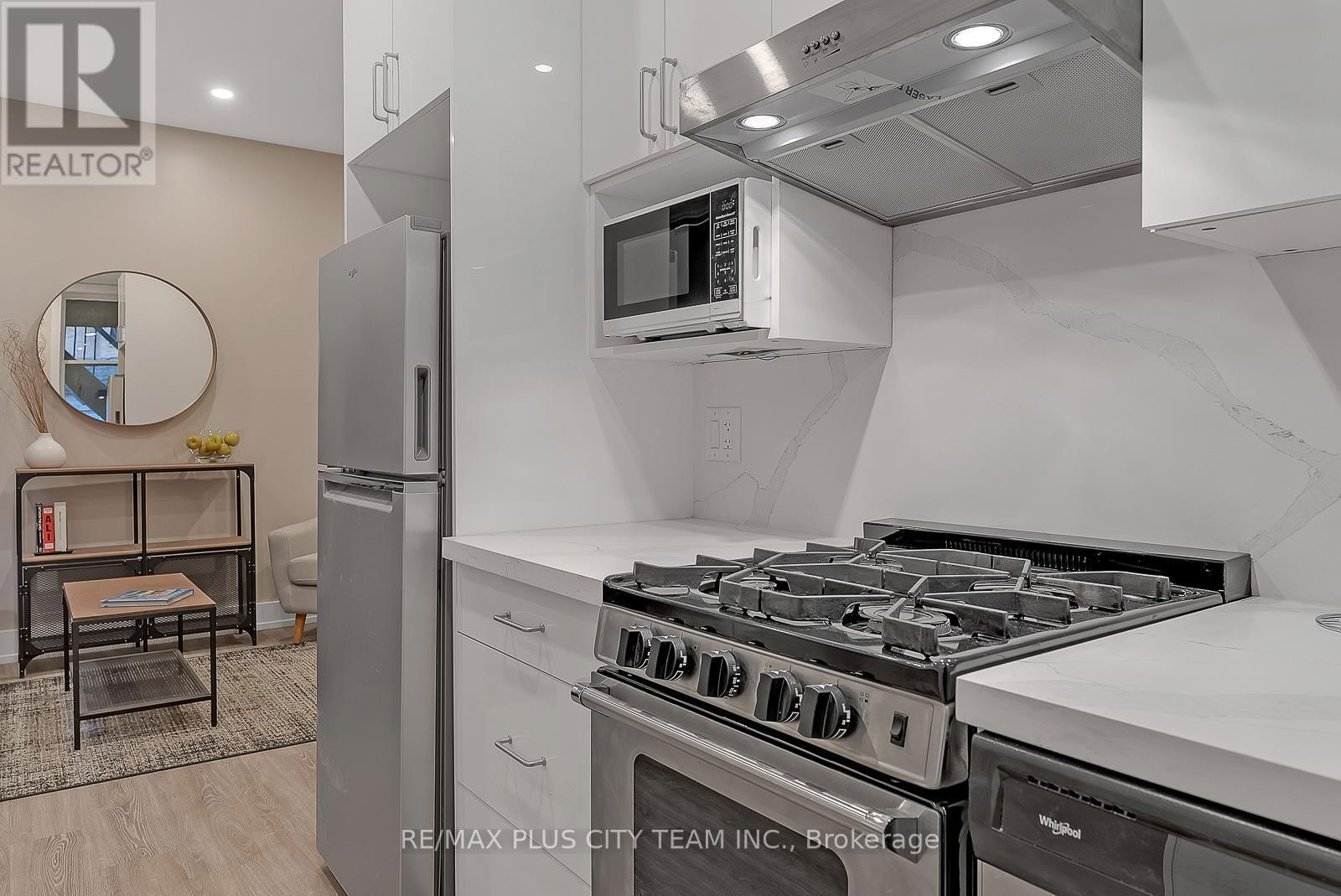 2 - 216 SEATON STREET Image 11