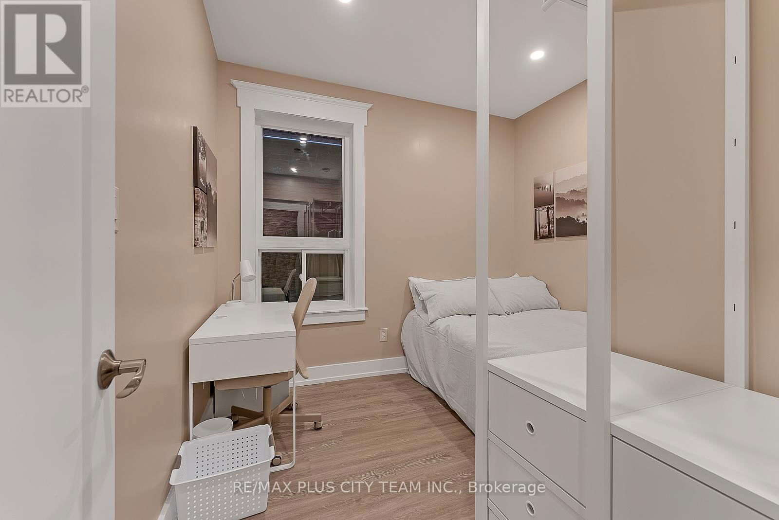 2 - 216 SEATON STREET Image 19