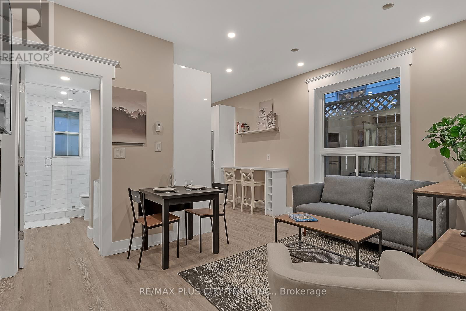 2 - 216 SEATON STREET Image 2