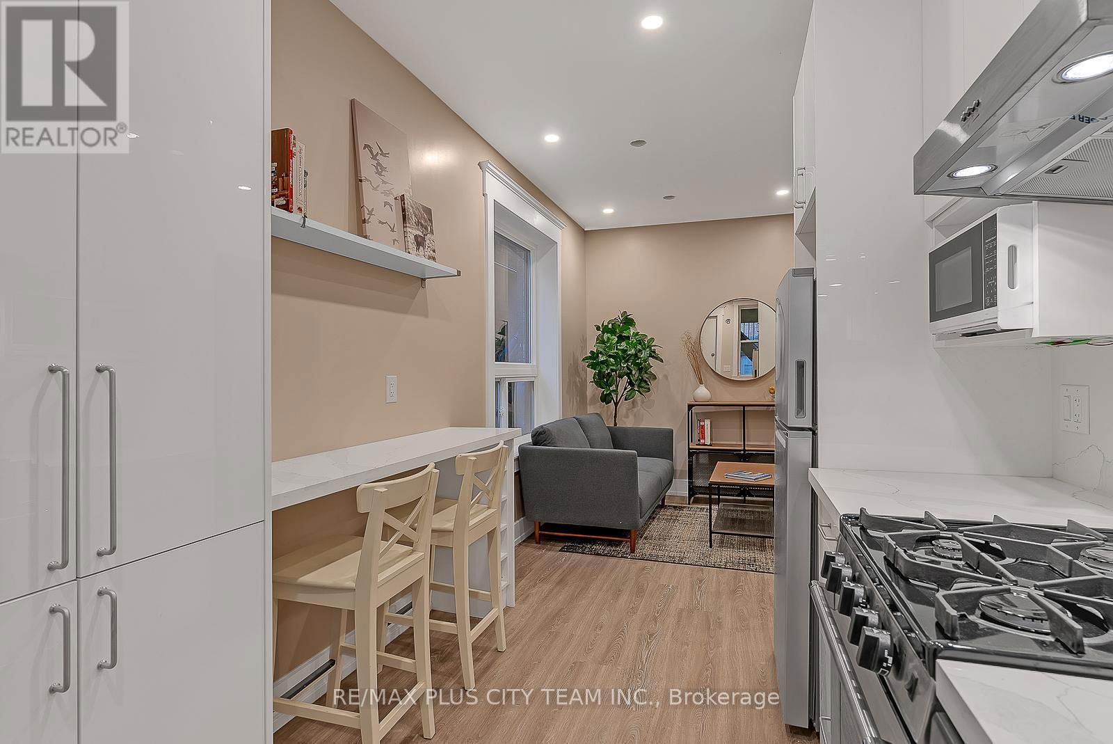 2 - 216 SEATON STREET Image 9
