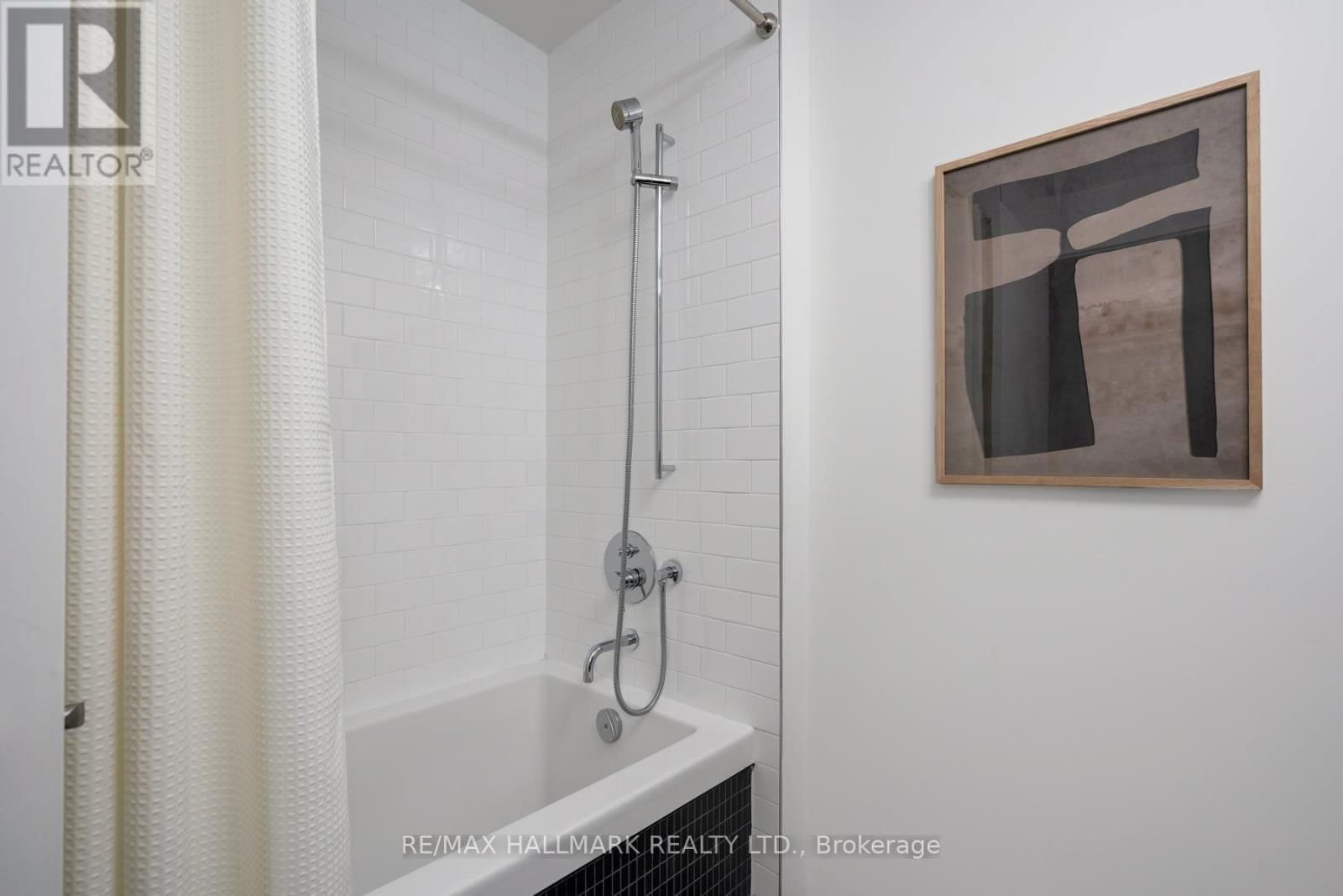 317 - 8 DOVERCOURT ROAD Image 20