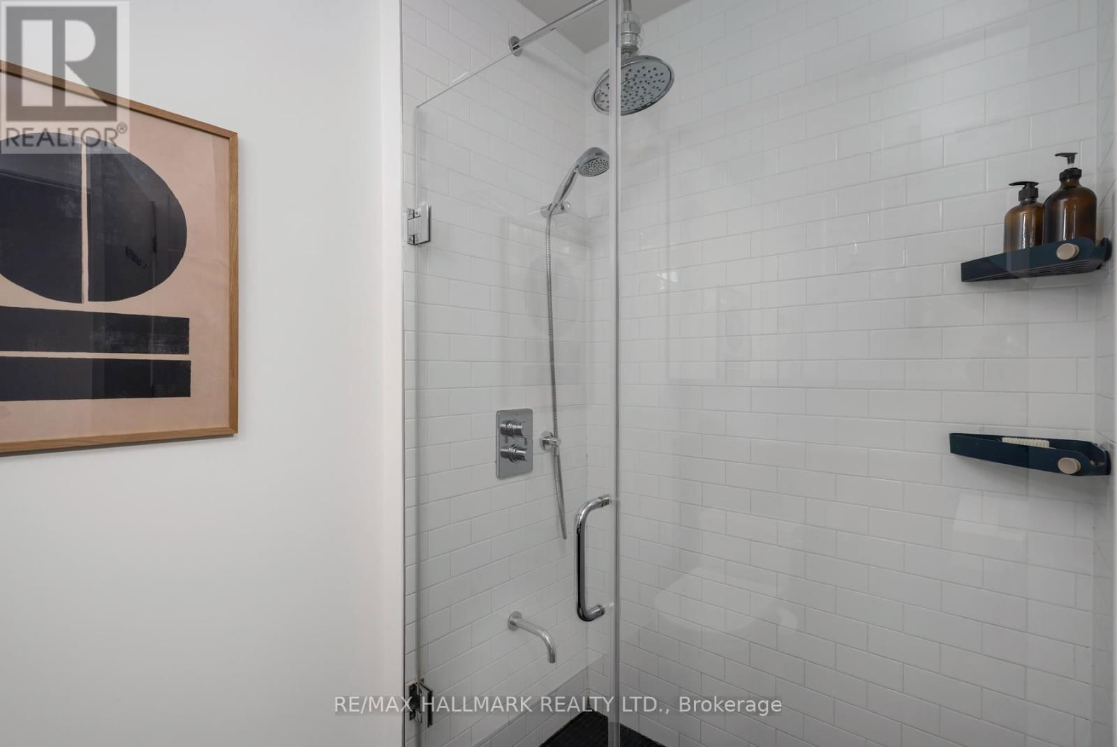 317 - 8 DOVERCOURT ROAD Image 25