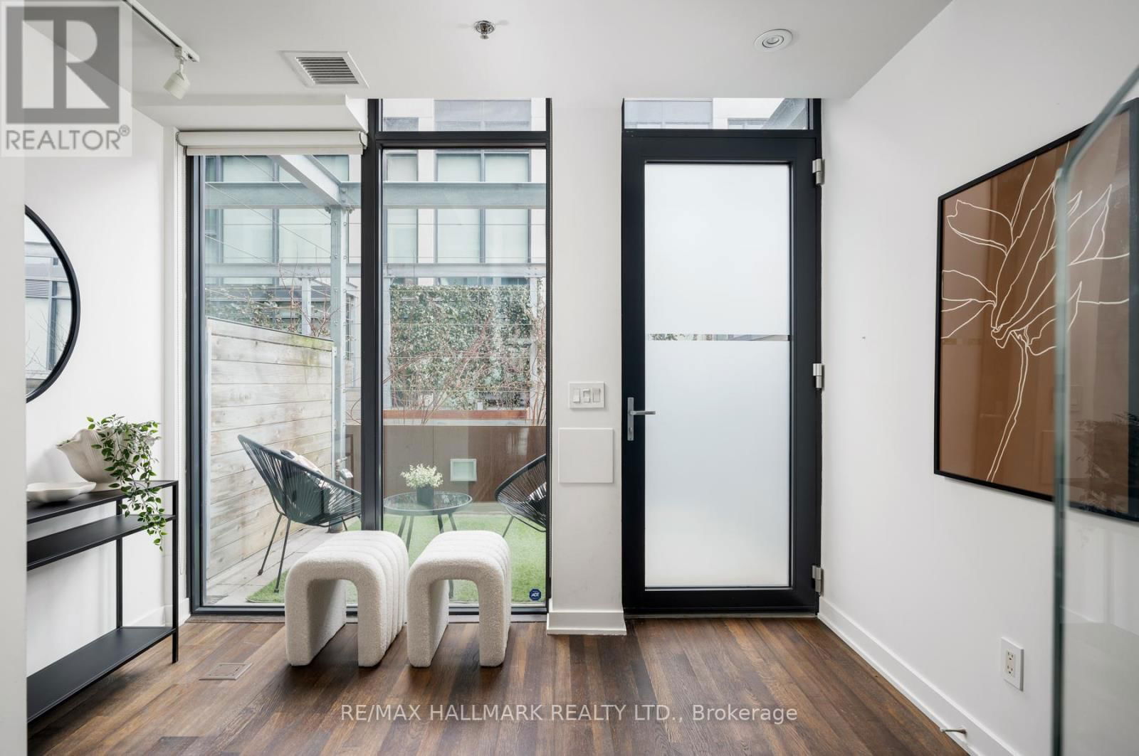 317 - 8 DOVERCOURT ROAD Image 5