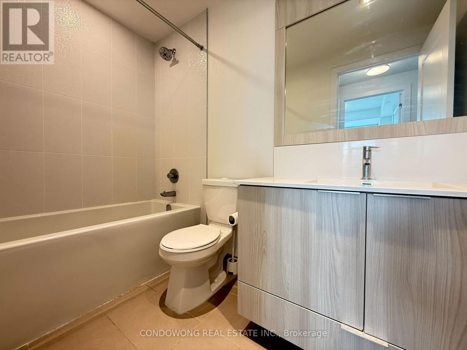 1729 - 25 ADRA GRADO WAY Image 14