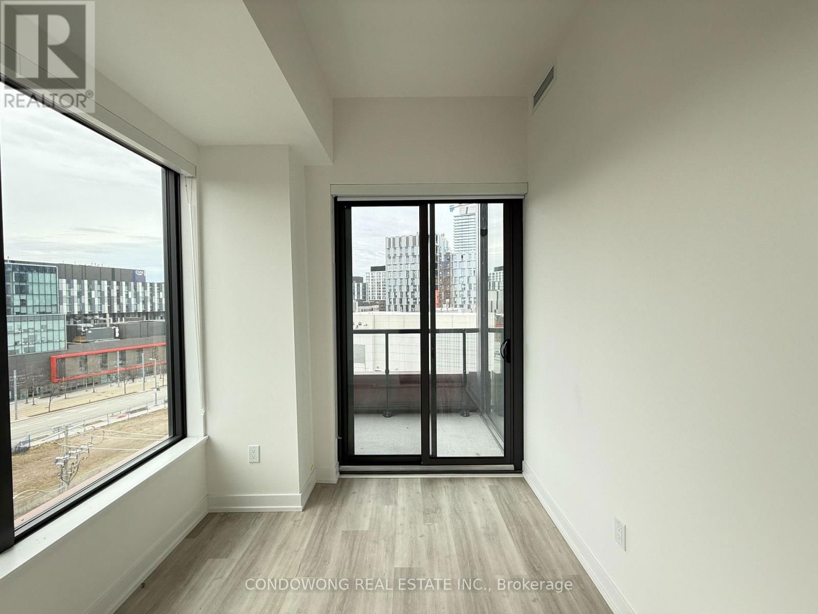 613 - 28 EASTERN AVENUE Image 6