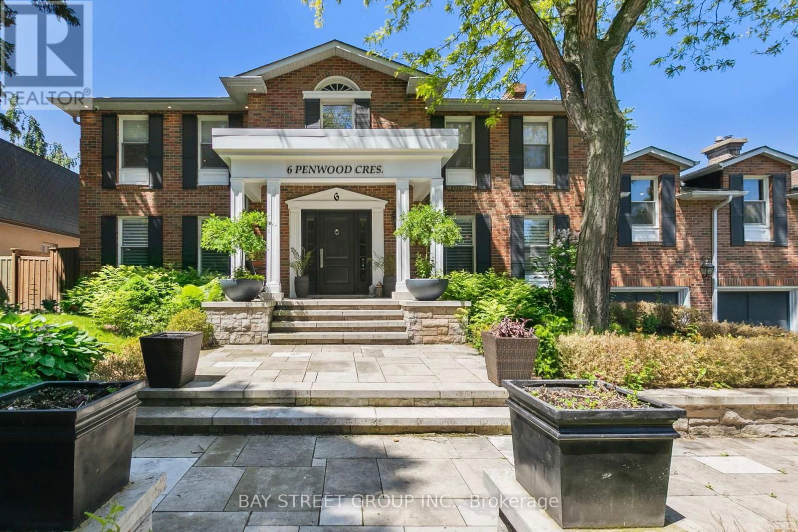 6 PENWOOD CRESCENT Image 1