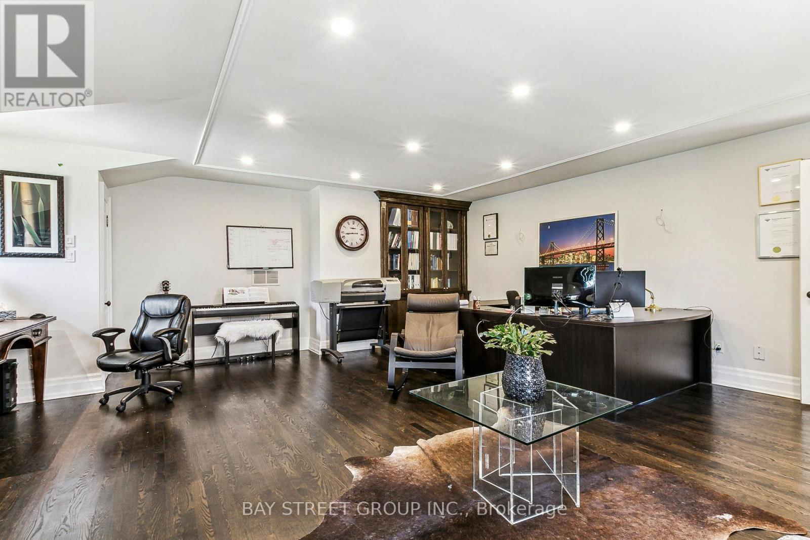 6 PENWOOD CRESCENT Image 19