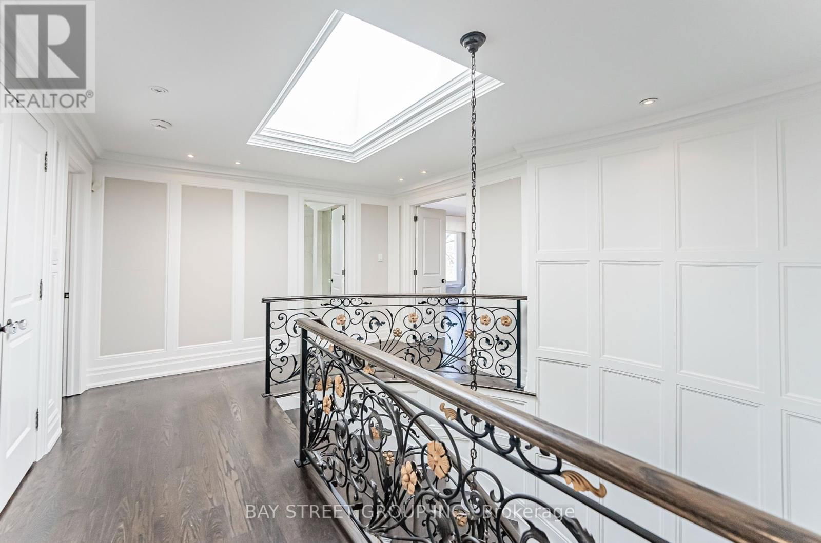 6 PENWOOD CRESCENT Image 21