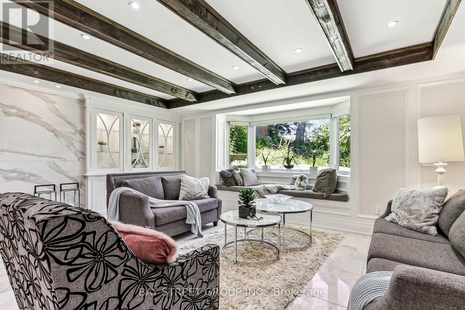 6 PENWOOD CRESCENT Image 35