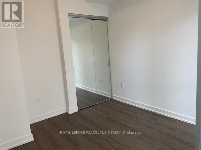 1110 - 1 YORKVILLE AVENUE Image 4