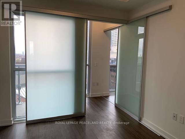 1110 - 1 YORKVILLE AVENUE Image 8