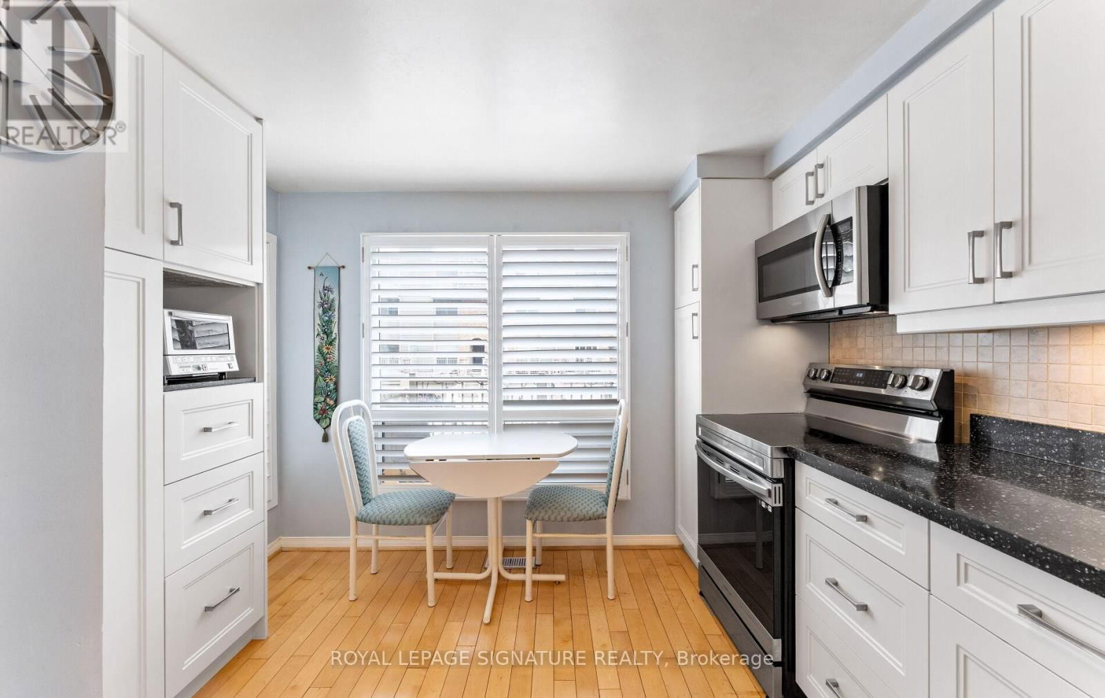 74 DUTCH MYRTLE WAY Image 14