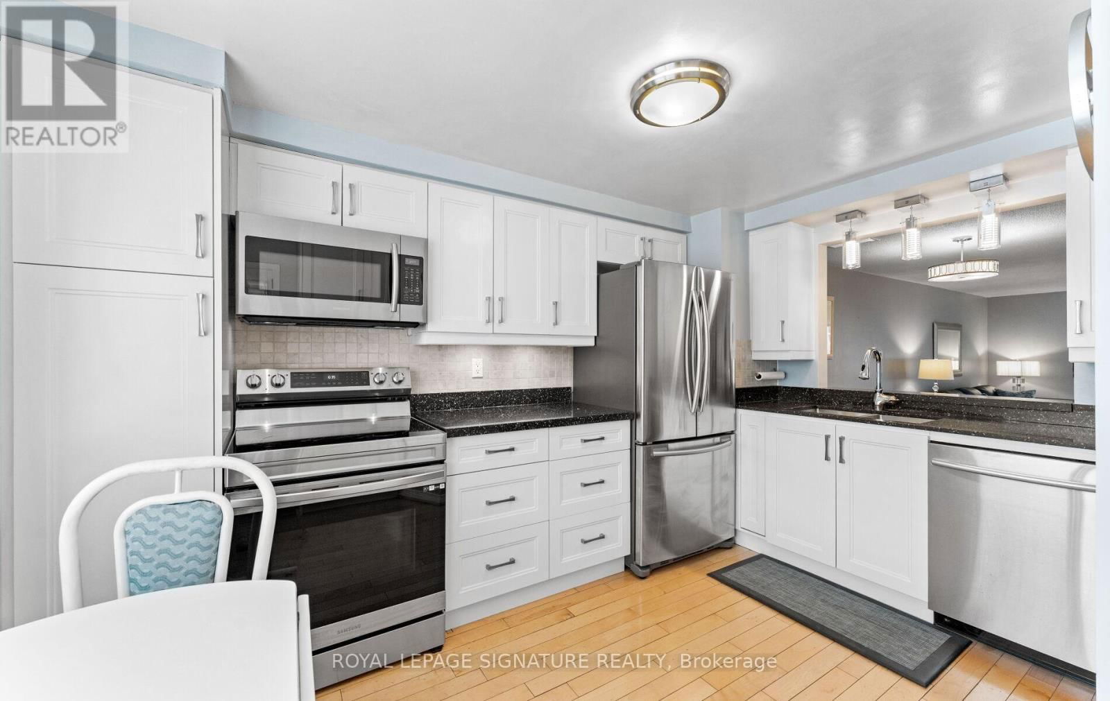 74 DUTCH MYRTLE WAY Image 15
