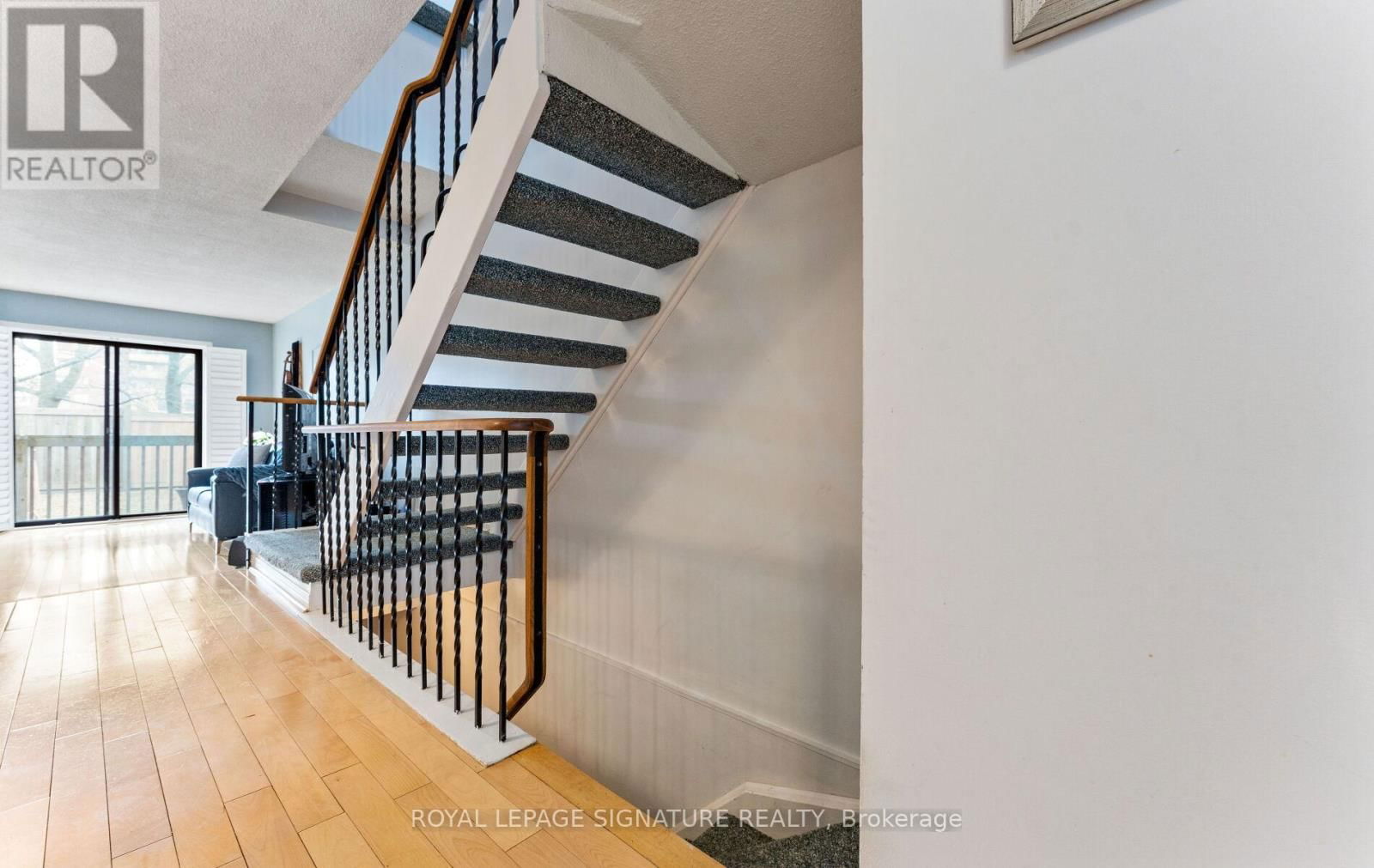 74 DUTCH MYRTLE WAY Image 31