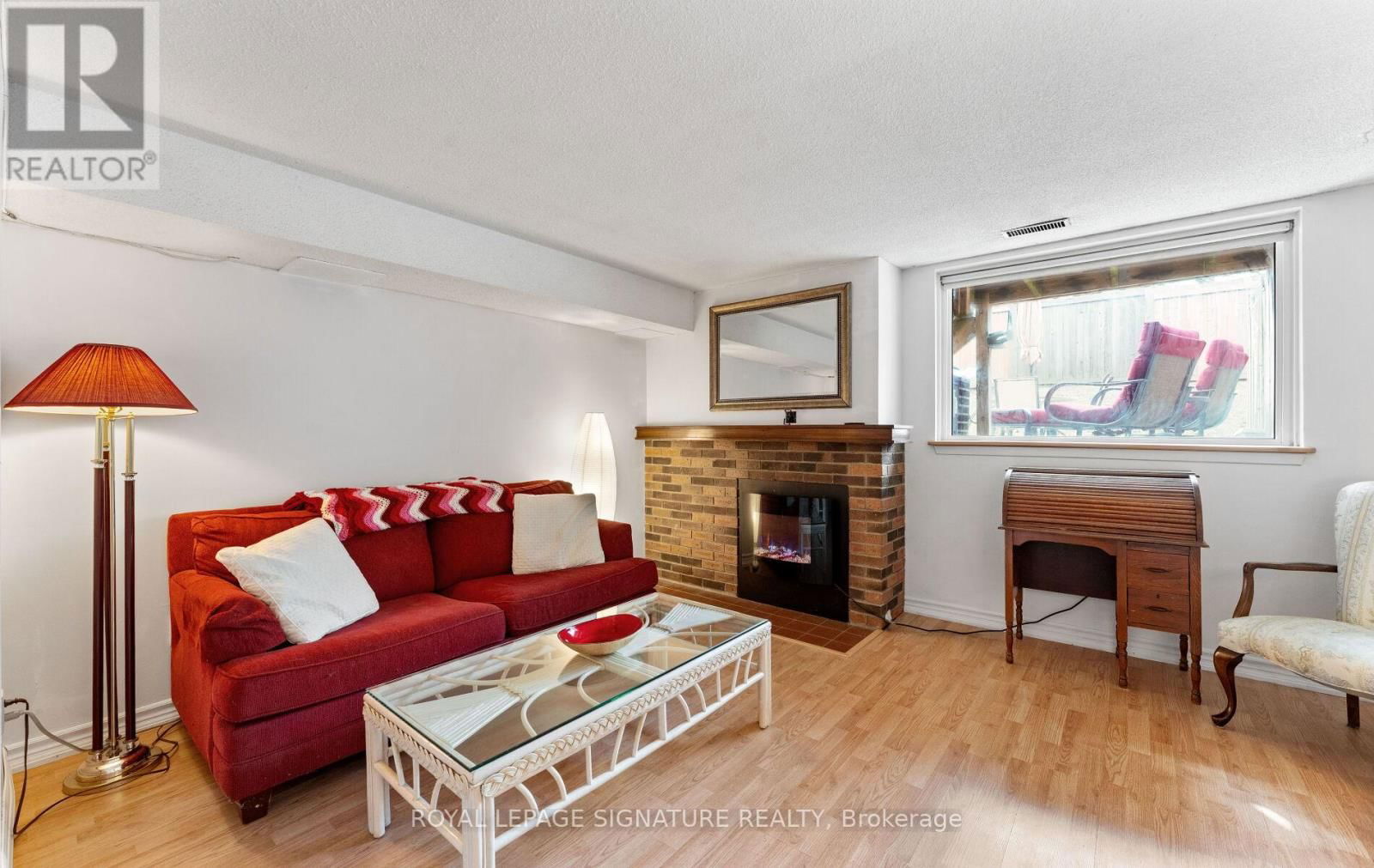74 DUTCH MYRTLE WAY Image 32