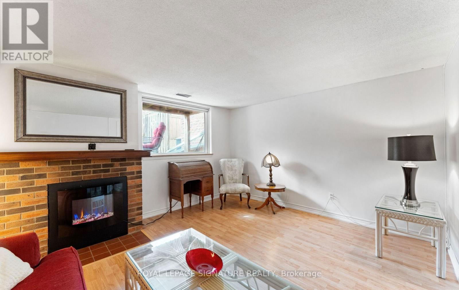 74 DUTCH MYRTLE WAY Image 33