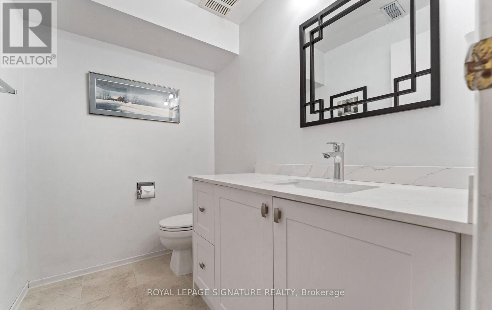 74 DUTCH MYRTLE WAY Image 35