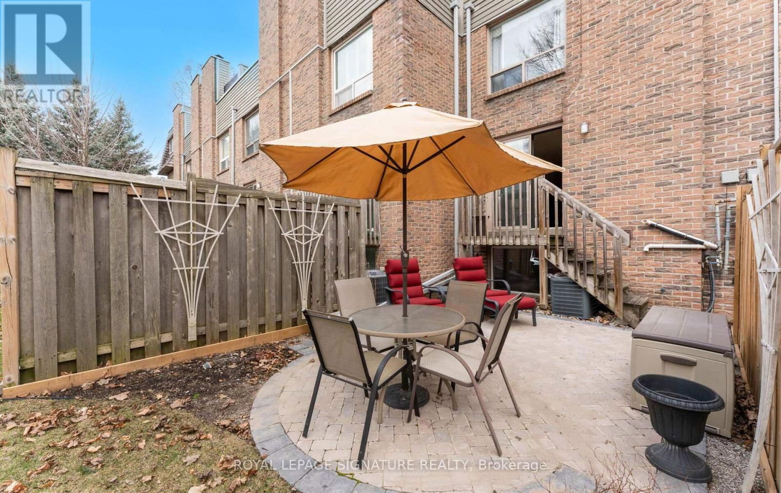 74 DUTCH MYRTLE WAY Image 37