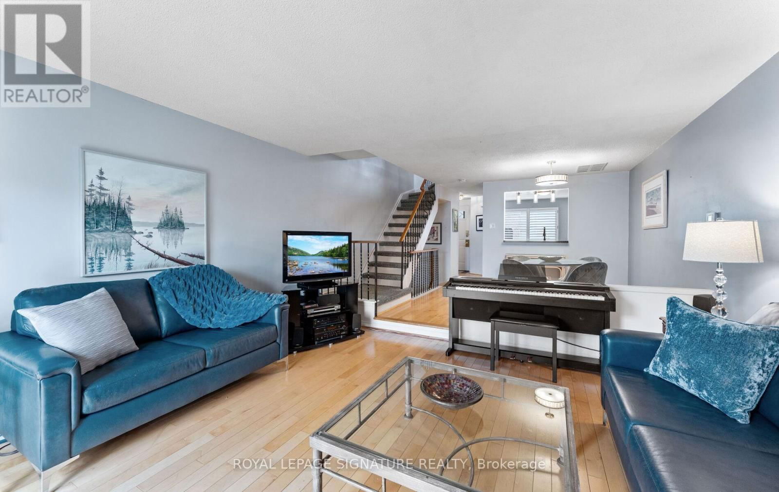 74 DUTCH MYRTLE WAY Image 7
