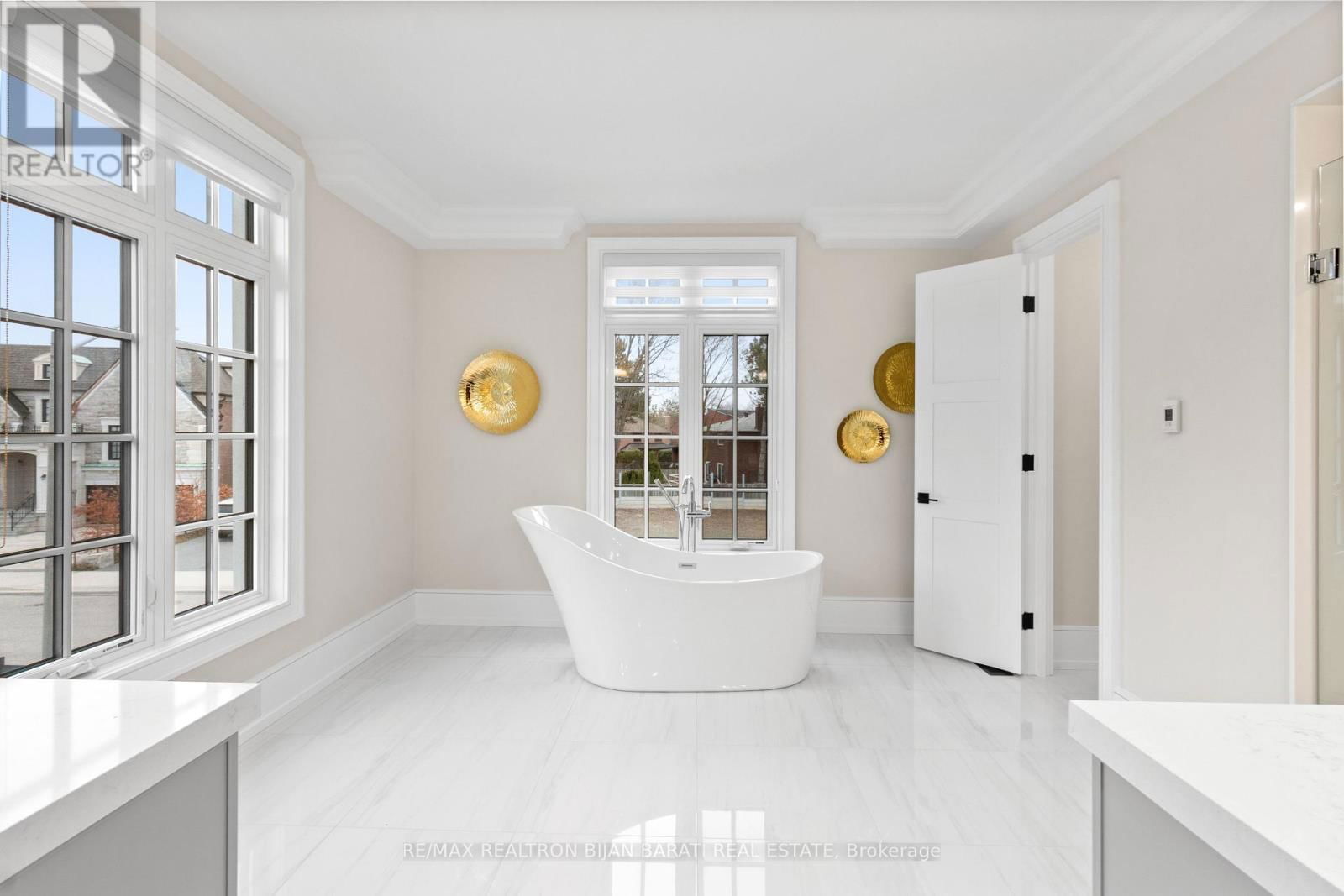 29 BALLYCONNOR COURT Image 28