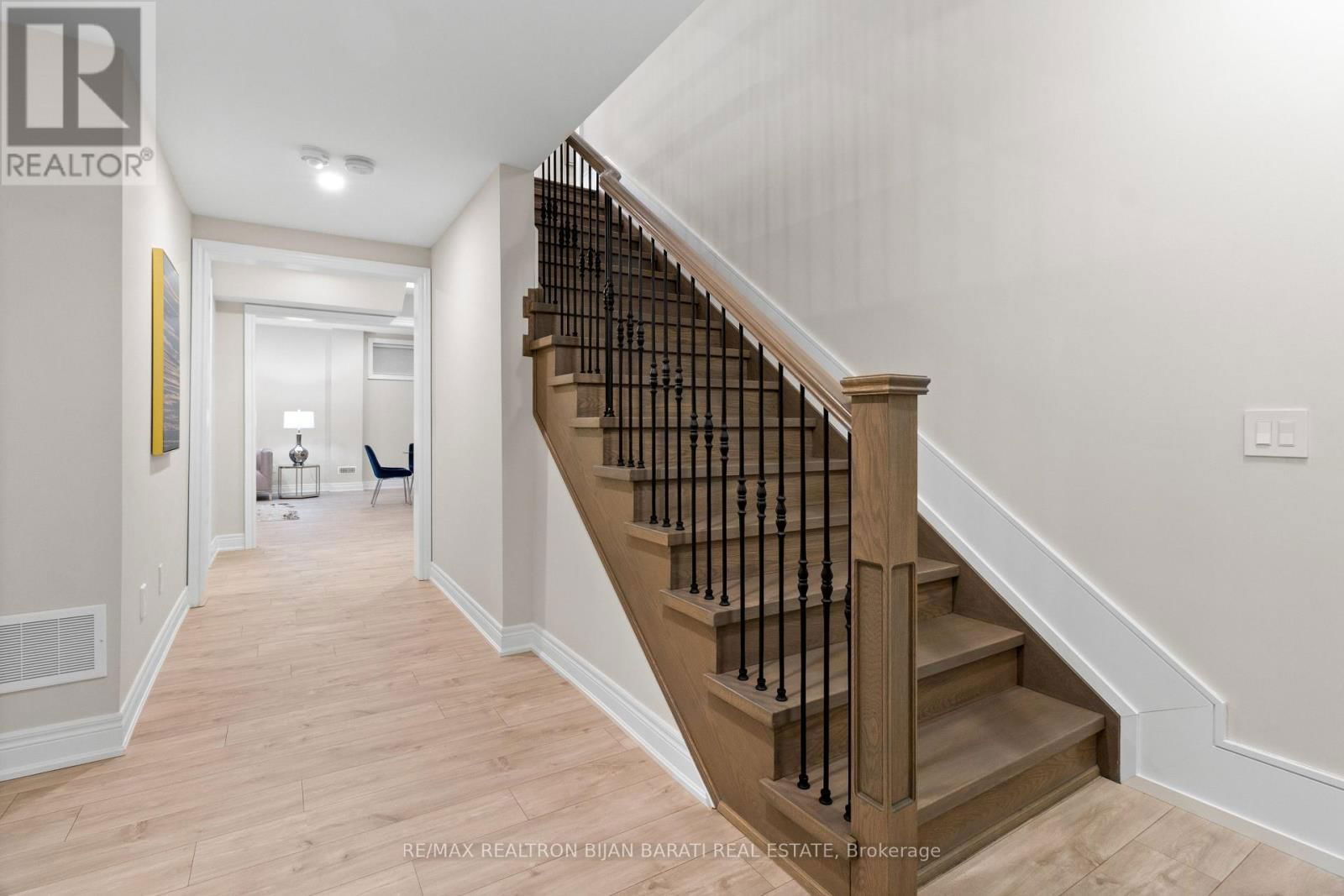 29 BALLYCONNOR COURT Image 40