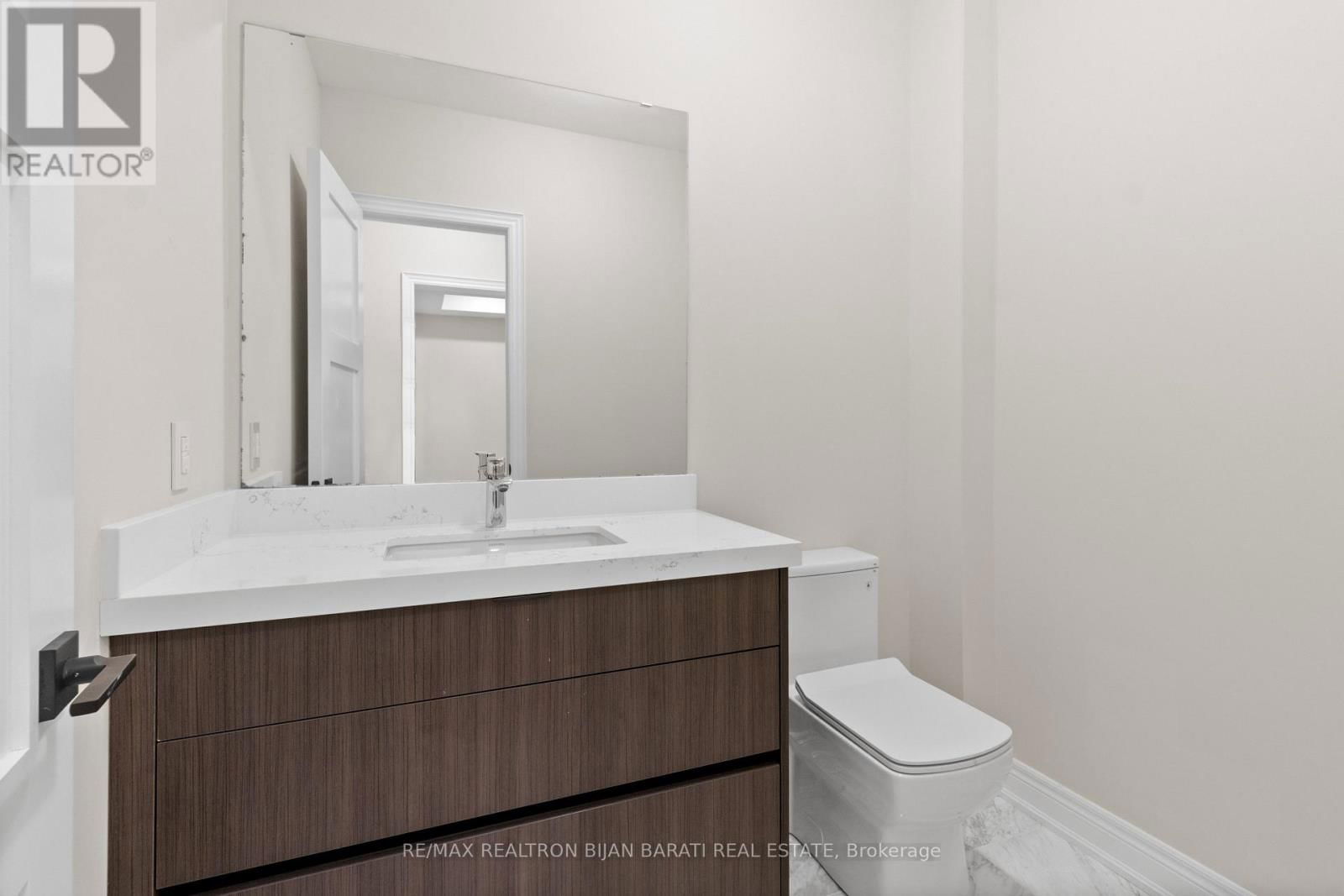 29 BALLYCONNOR COURT Image 44