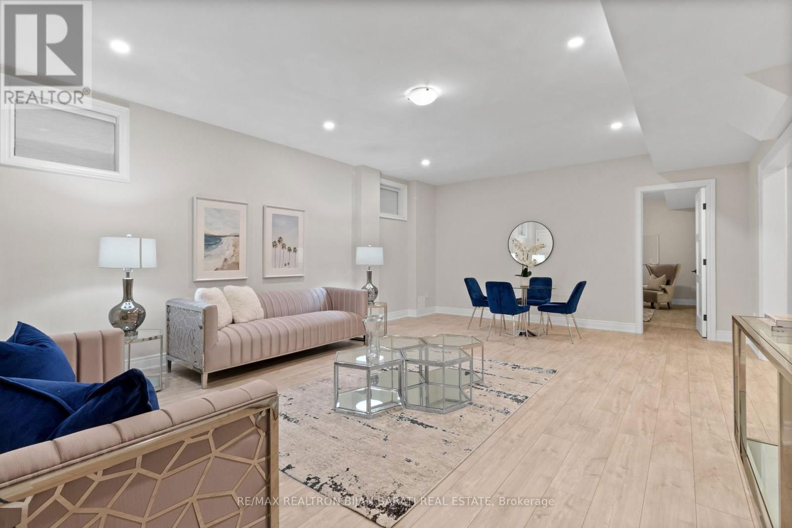 29 BALLYCONNOR COURT Image 45