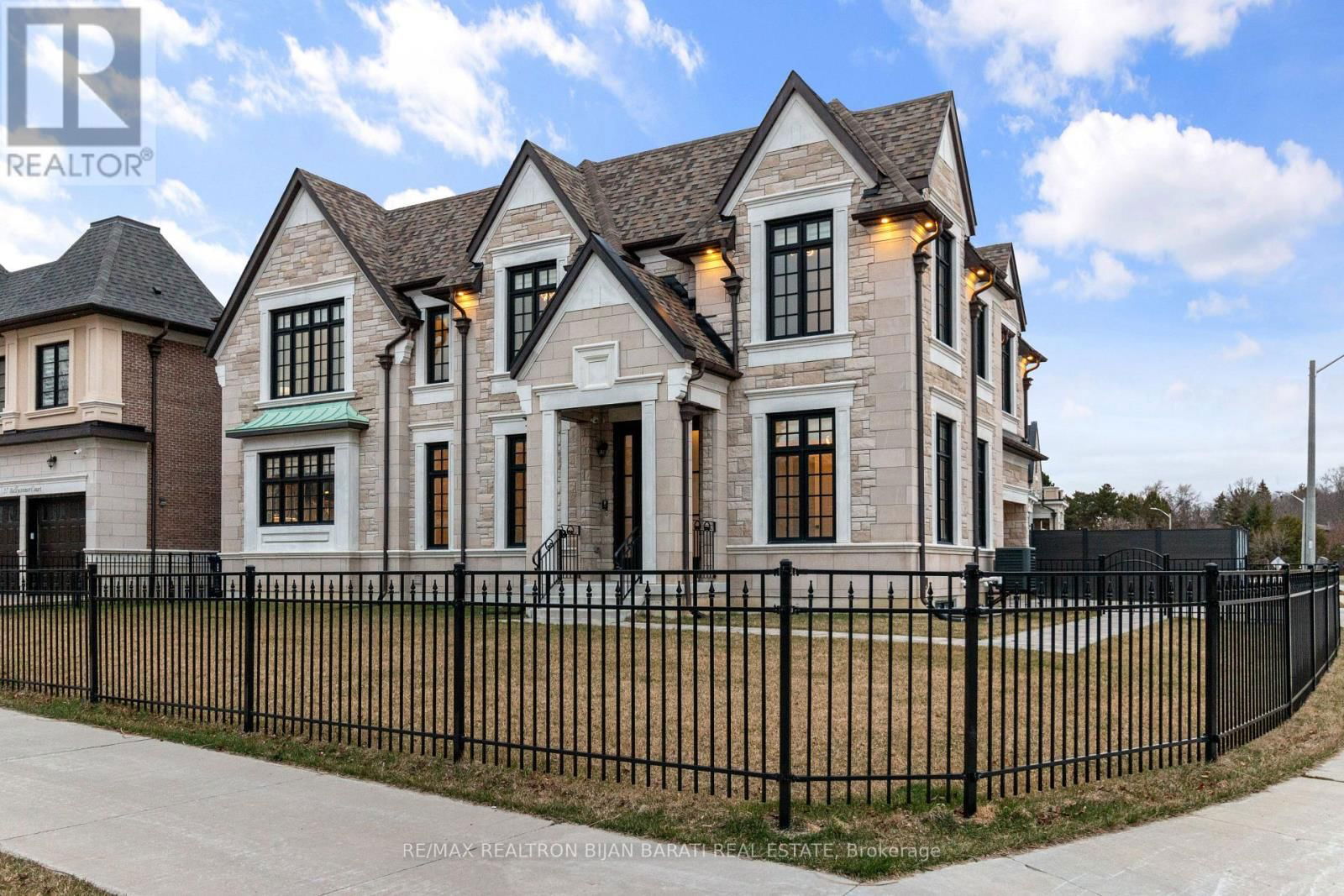 29 BALLYCONNOR COURT Image 50