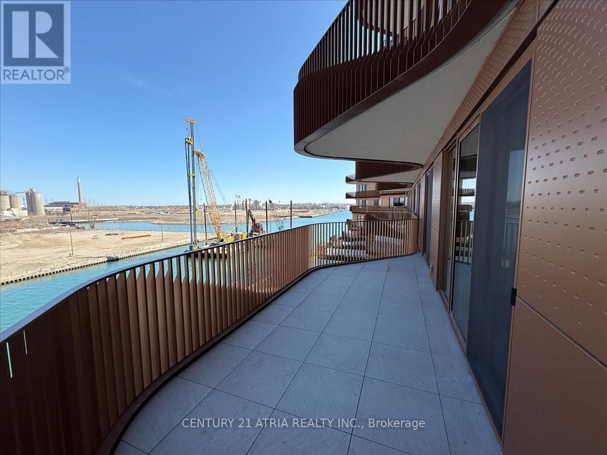 501 - 155 MERCHANTS' WHARF Image 2