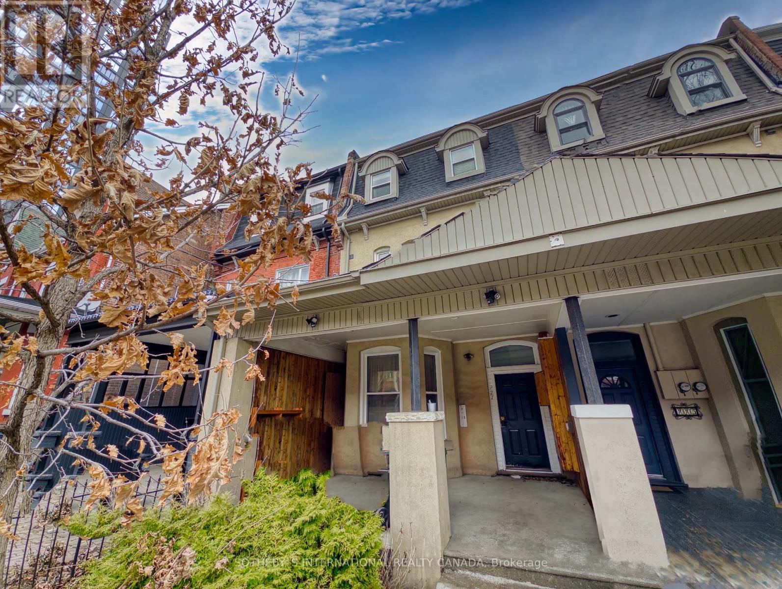 Buildings Toronto Rent Buy Apartment Building for Rent at Beverley in Toronto Ontario ...