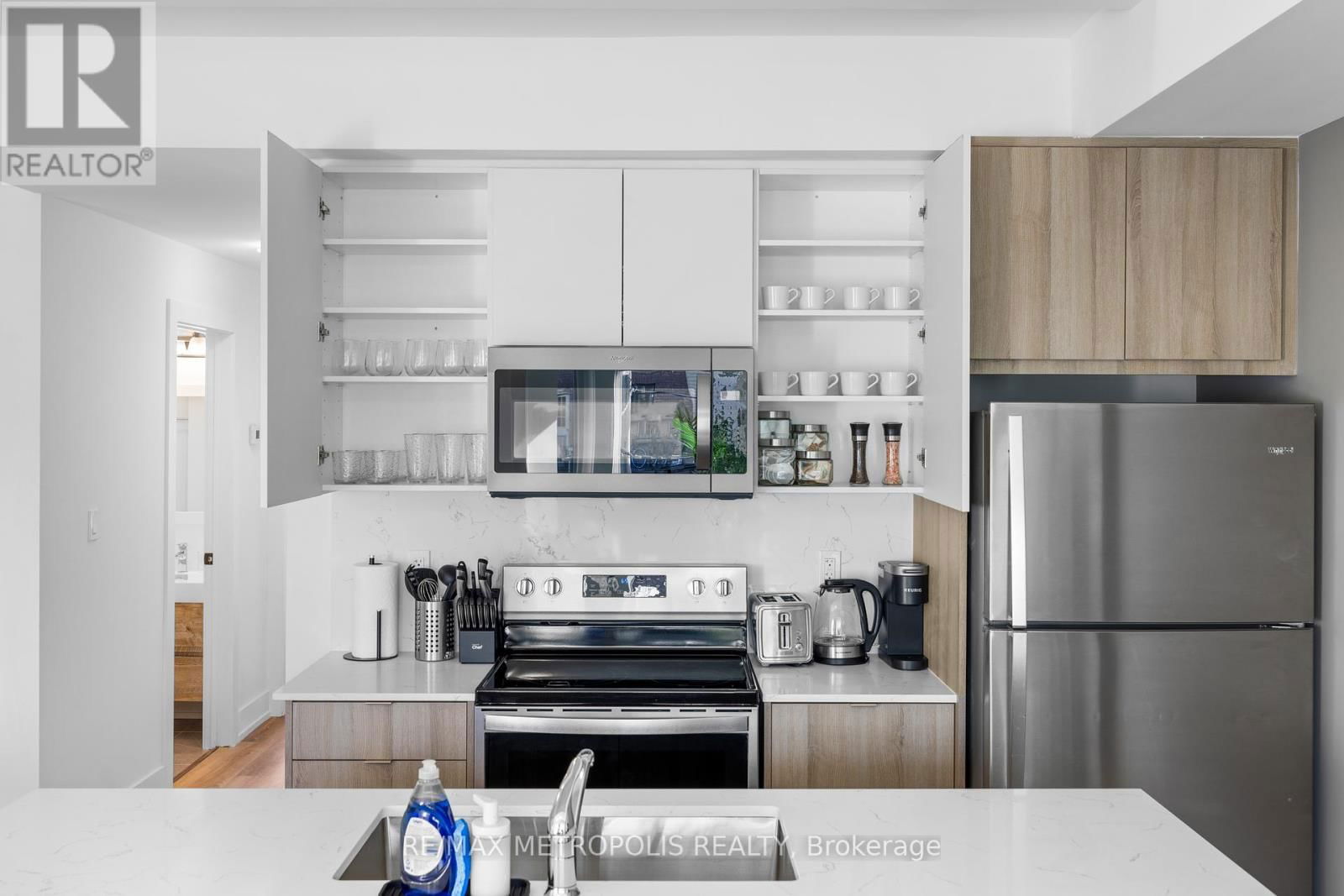 Upper-A - 449 LANSDOWNE AVENUE Image 10
