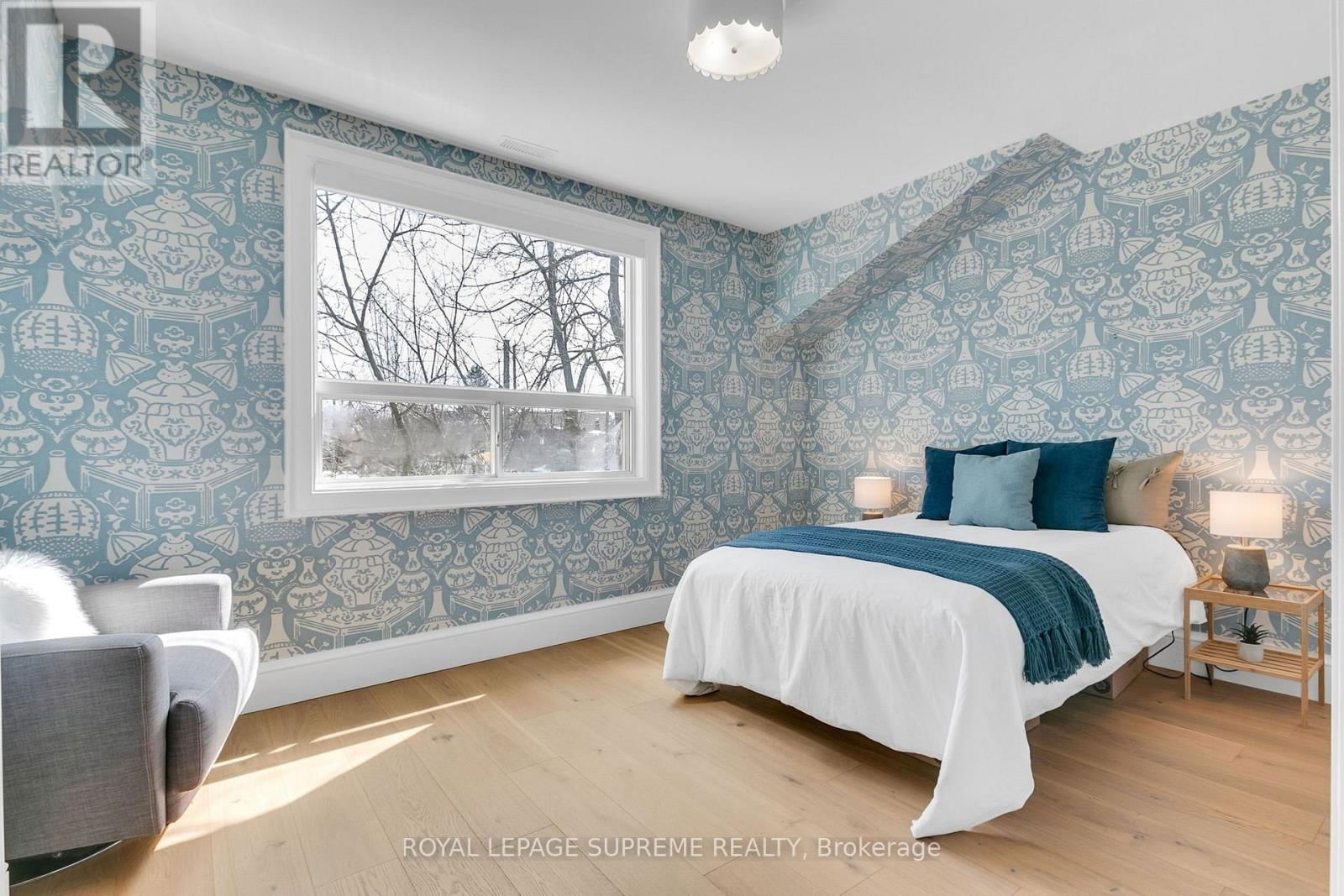 1 MARTIN CRESCENT Image 26