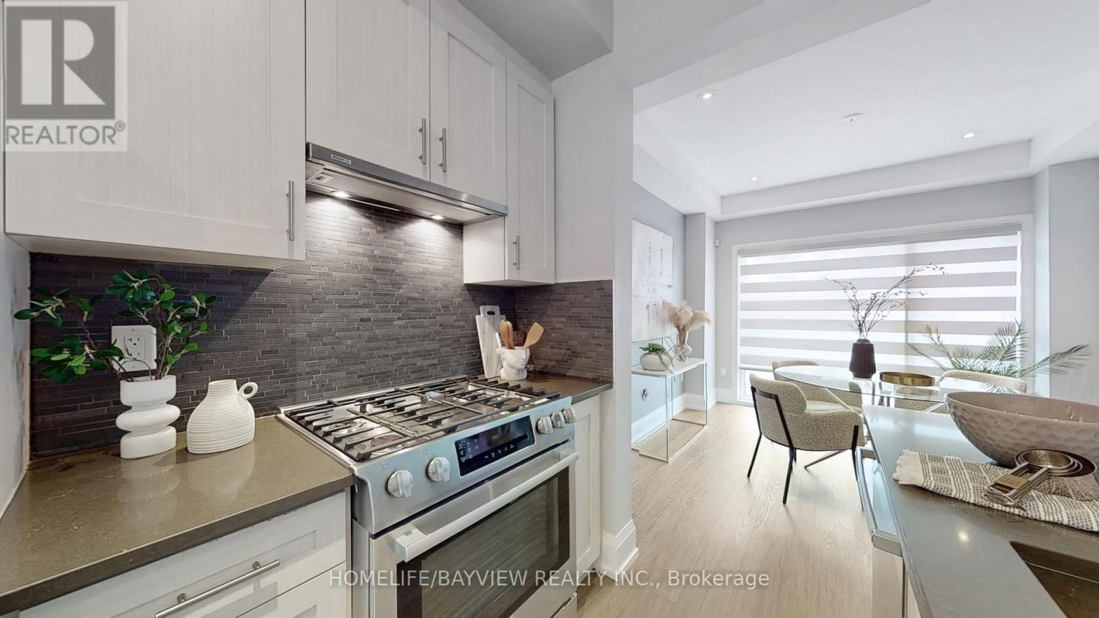 242B FINCH AVENUE EAST Image 5