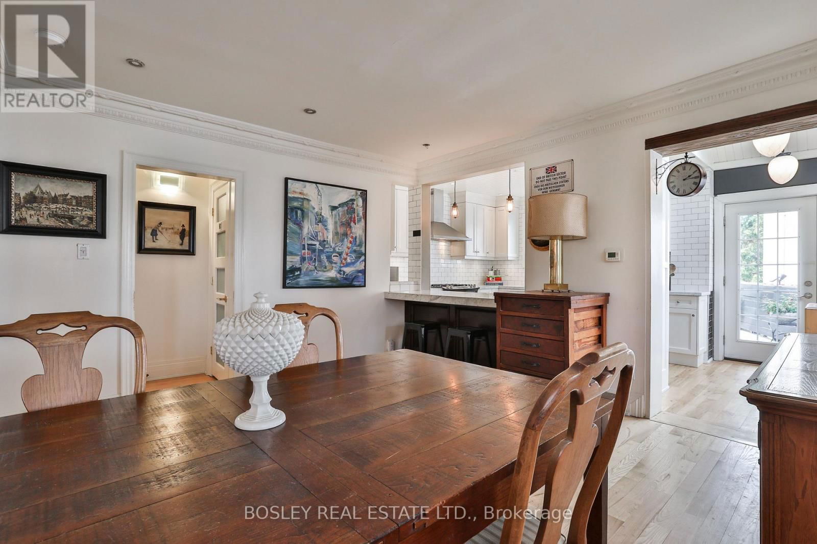 198A MOORE AVENUE Image 12