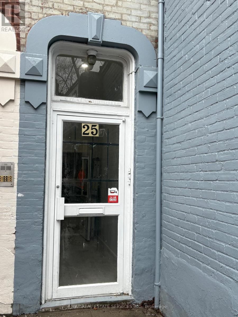25 HOWARD STREET Image 1
