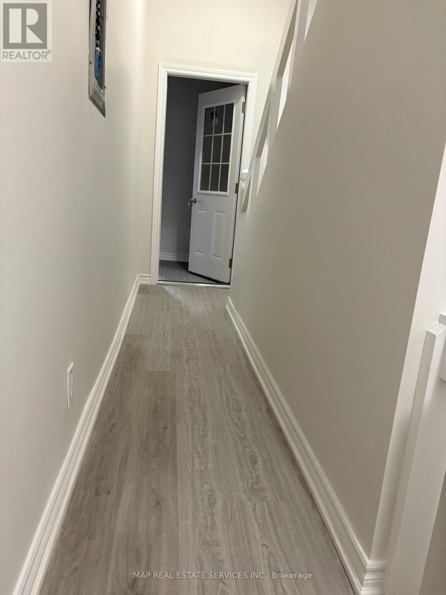 25 HOWARD STREET Image 2