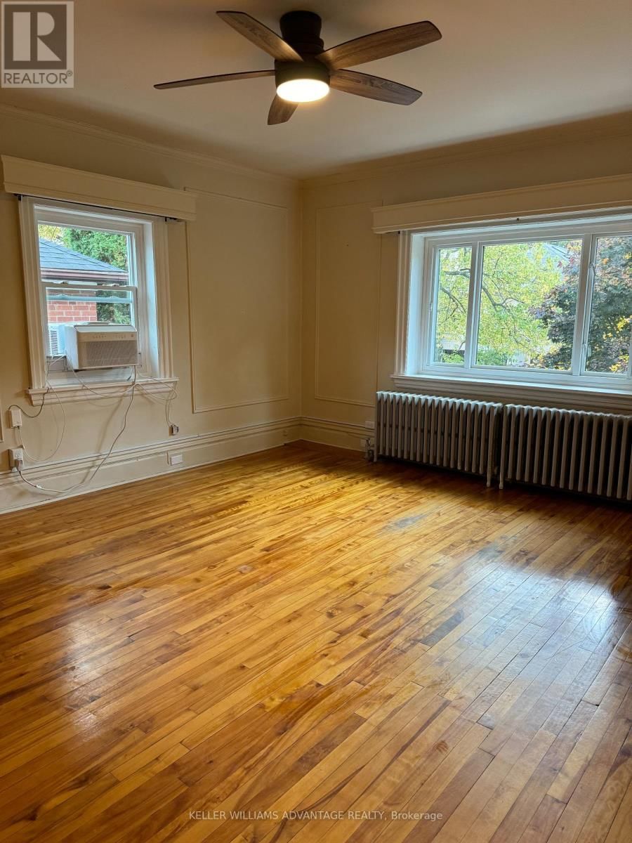 347 WALMER ROAD Image 5