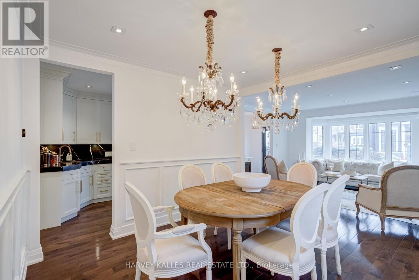 213 BROOKE AVENUE Image 10